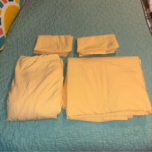 Yellow Sheet Set